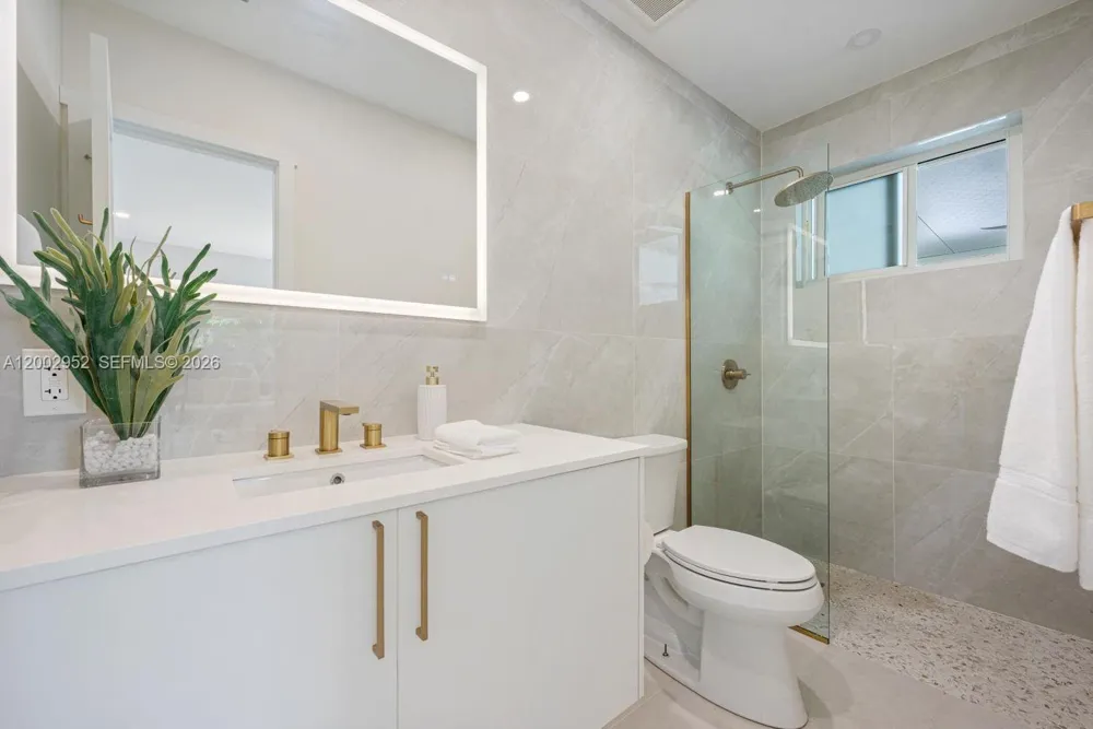 8405 SW 144th St Palmetto Bay, FL 33158