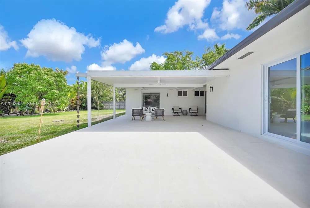 8405 SW 144th St Palmetto Bay, FL 33158