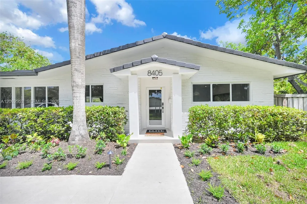 8405 SW 144th St Palmetto Bay, FL 33158