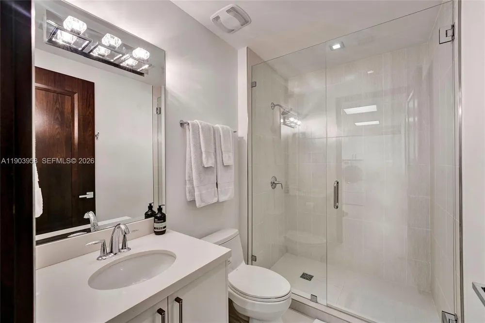 17749 Collins #1402 Sunny Isles Beach, FL 33160