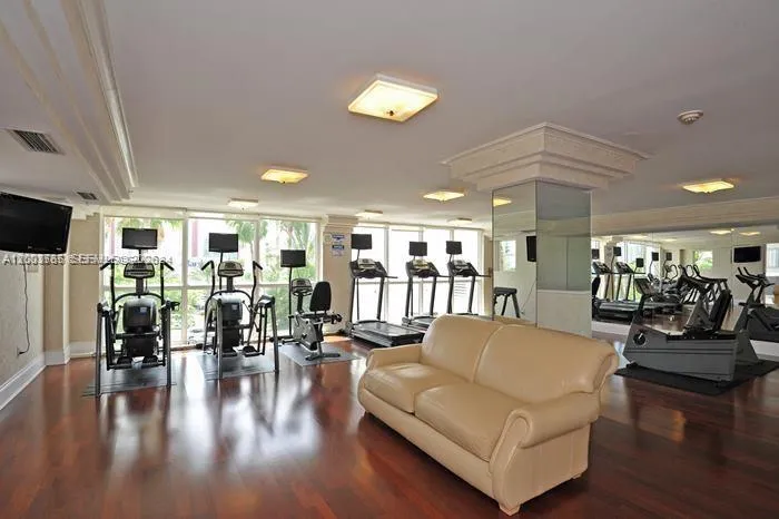 16711 Collins Ave #602 Sunny Isles Beach, FL 33160