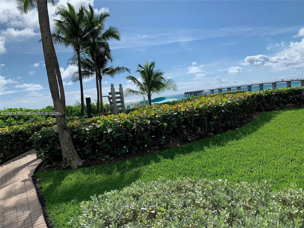 16711 Collins Ave #602 Sunny Isles Beach, FL 33160