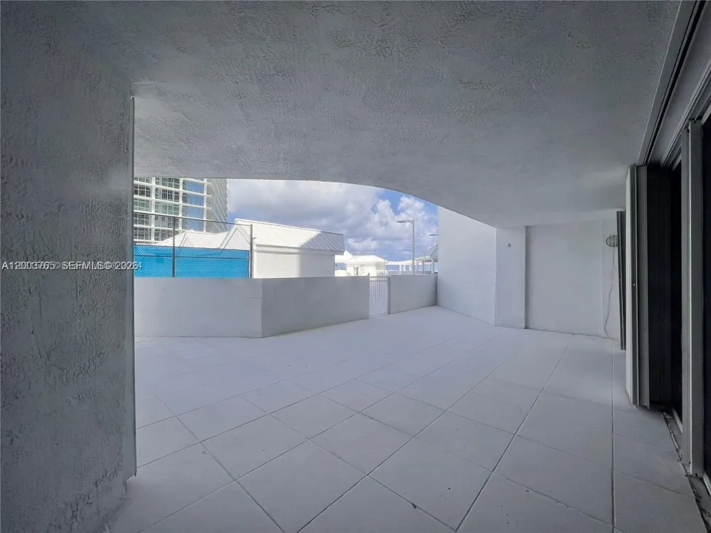 16711 Collins Ave #602 Sunny Isles Beach, FL 33160