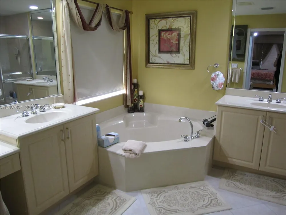 9798 Casa Mar Dr Lake Worth, FL 33467