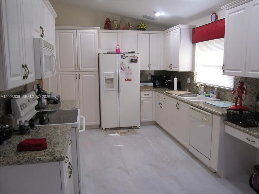 9798 Casa Mar Dr Lake Worth, FL 33467