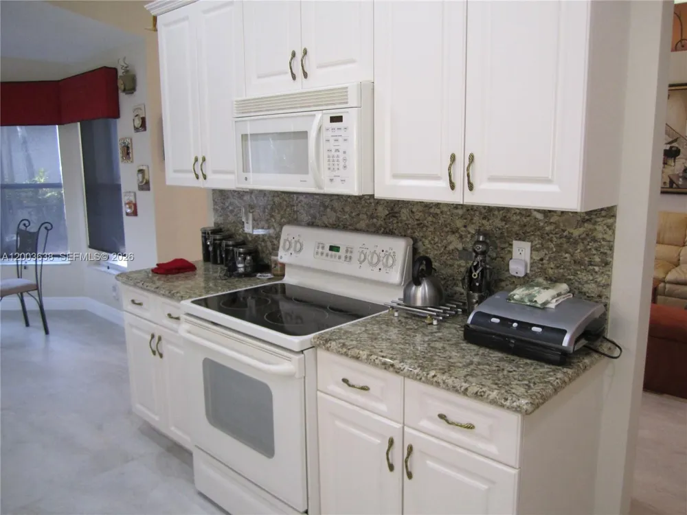 9798 Casa Mar Dr Lake Worth, FL 33467