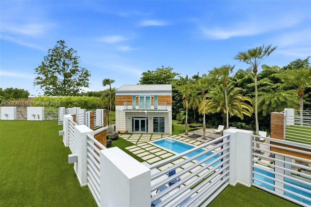 25200 SW 189 ave Homestead, FL 33031
