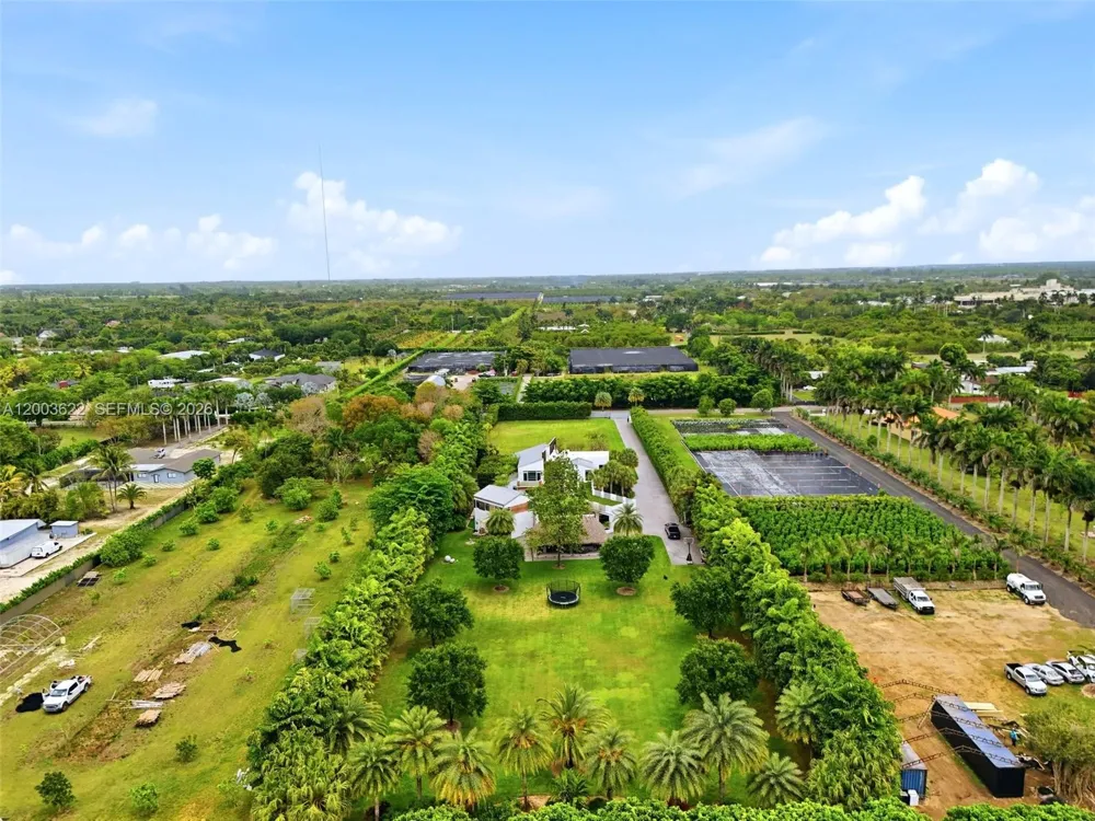 25200 SW 189 ave Homestead, FL 33031