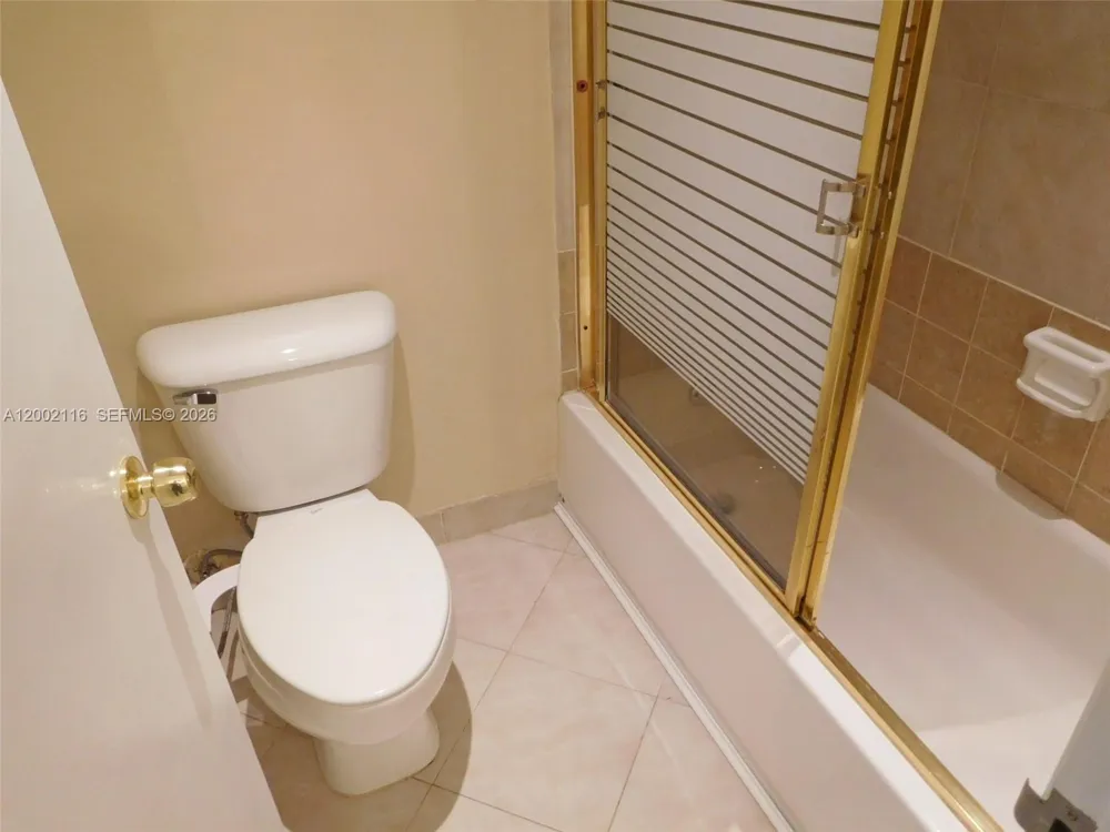 3800 S Ocean Dr #305 Hollywood, FL 33019