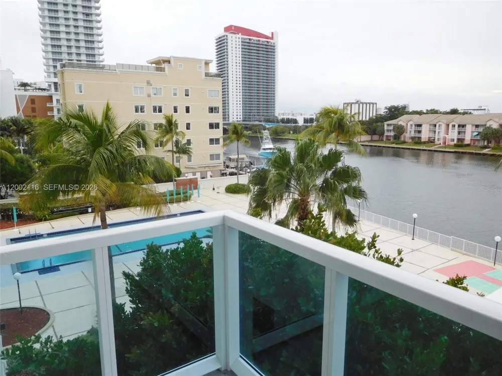 3800 S Ocean Dr #305 Hollywood, FL 33019