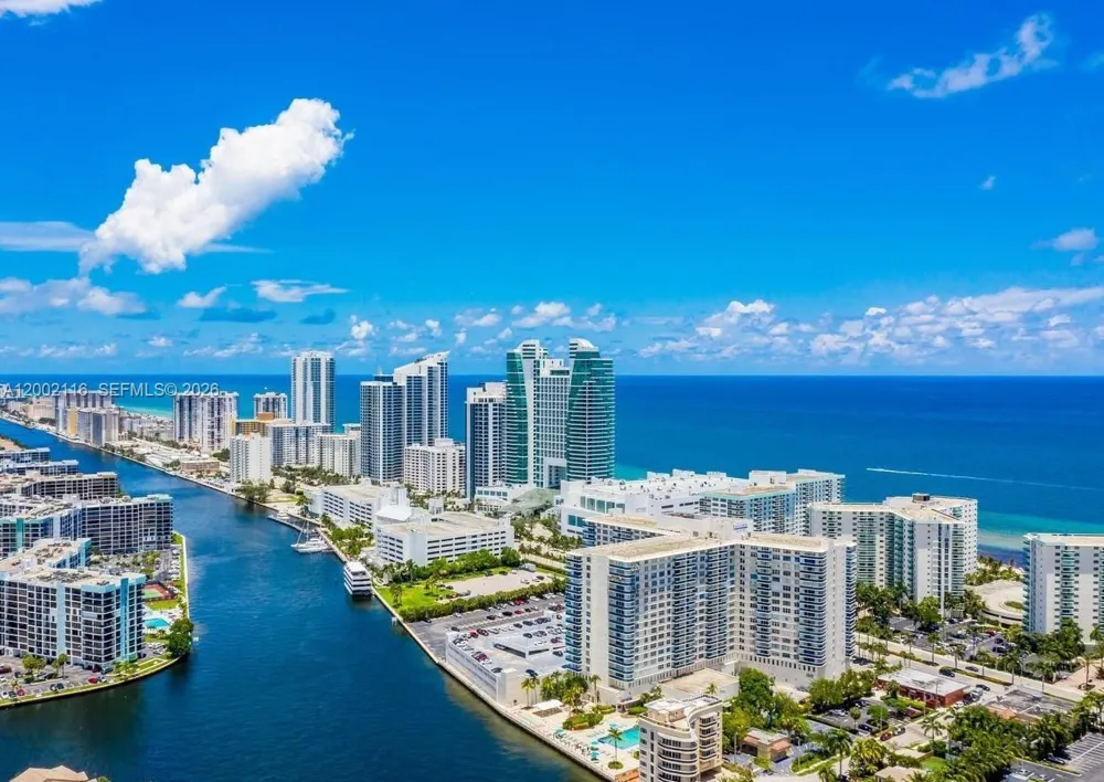 3800 S Ocean Dr #305 Hollywood, FL 33019