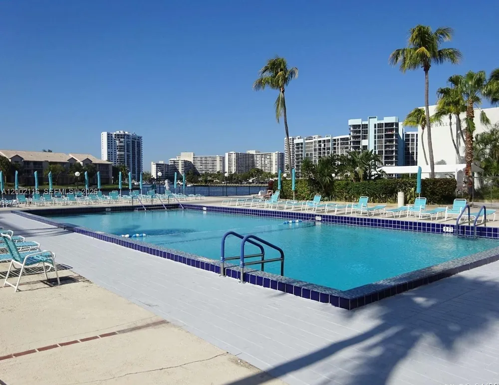 3800 S Ocean Dr #305 Hollywood, FL 33019