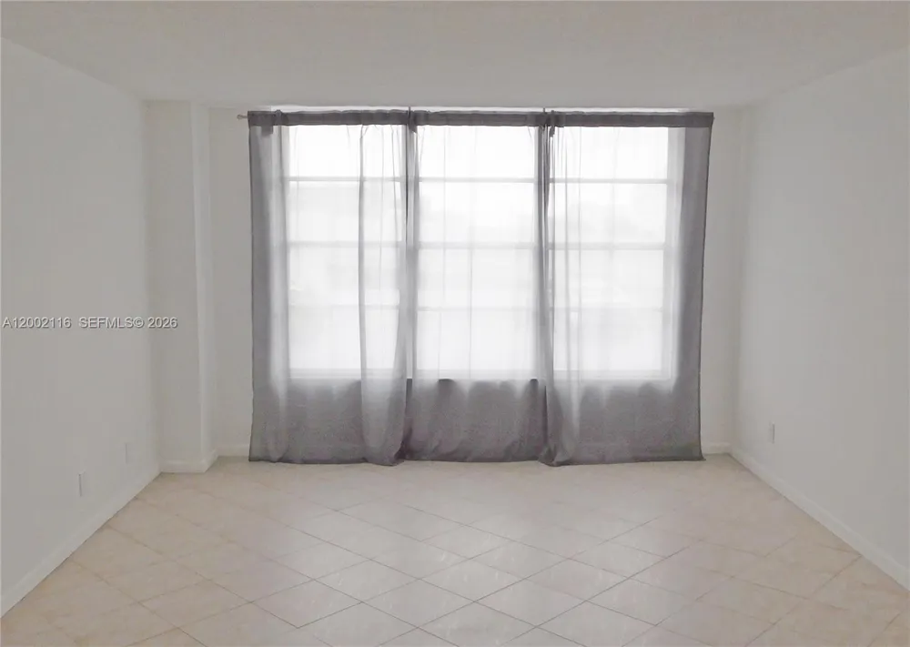 3800 S Ocean Dr #305 Hollywood, FL 33019