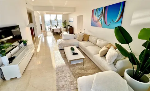 15901 Collins Ave #1804