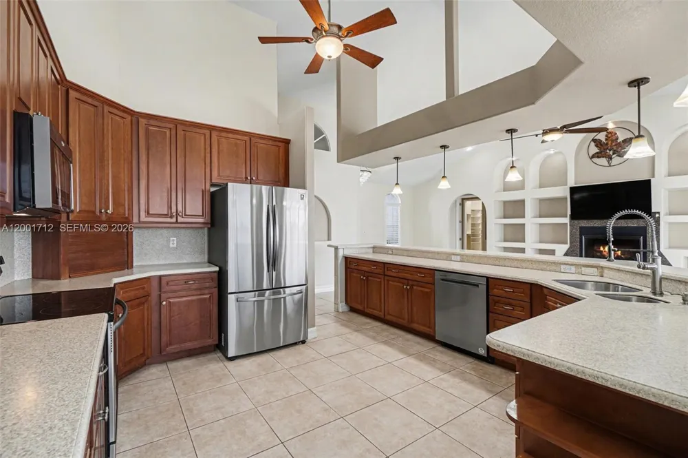 4214 Gulfstream PKWY Cape Coral, FL 33993