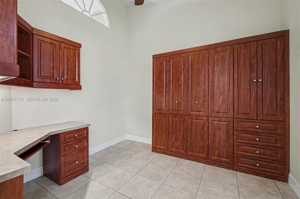 4214 Gulfstream PKWY Cape Coral, FL 33993