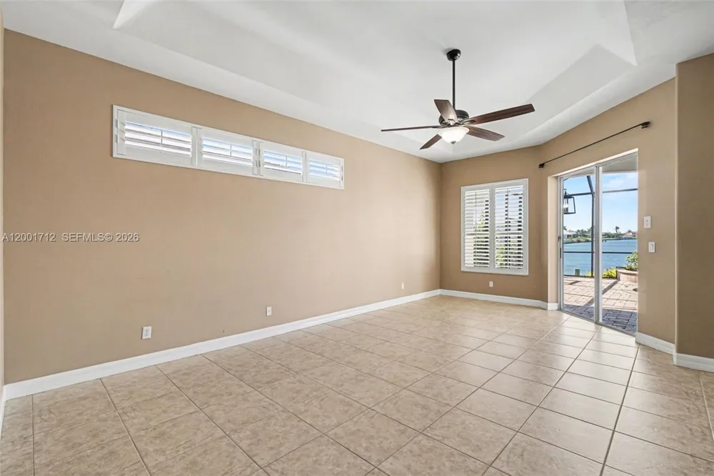 4214 Gulfstream PKWY Cape Coral, FL 33993