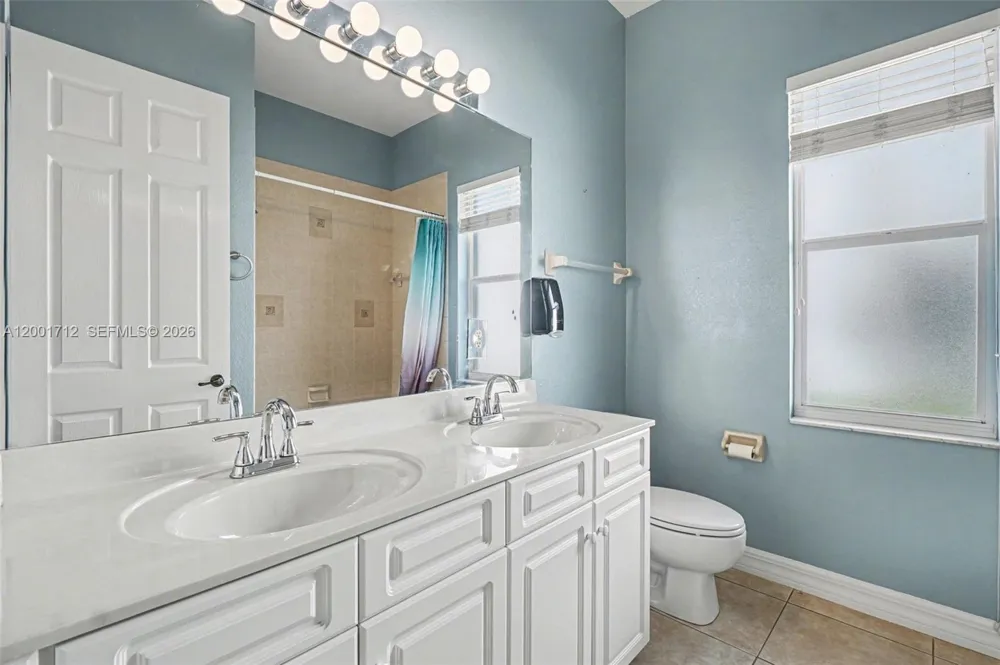 4214 Gulfstream PKWY Cape Coral, FL 33993