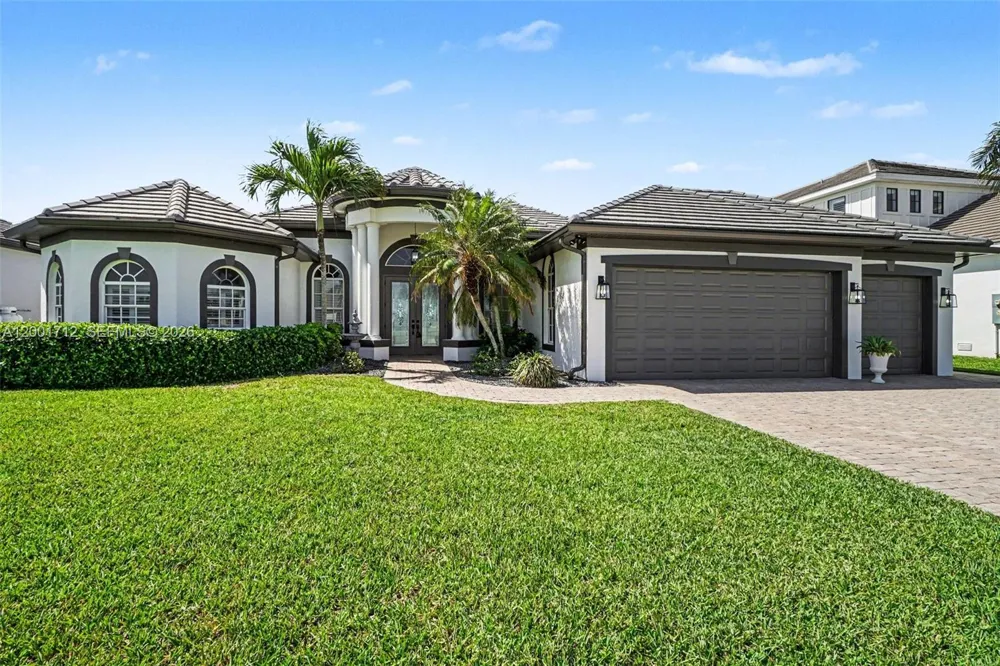 4214 Gulfstream PKWY Cape Coral, FL 33993