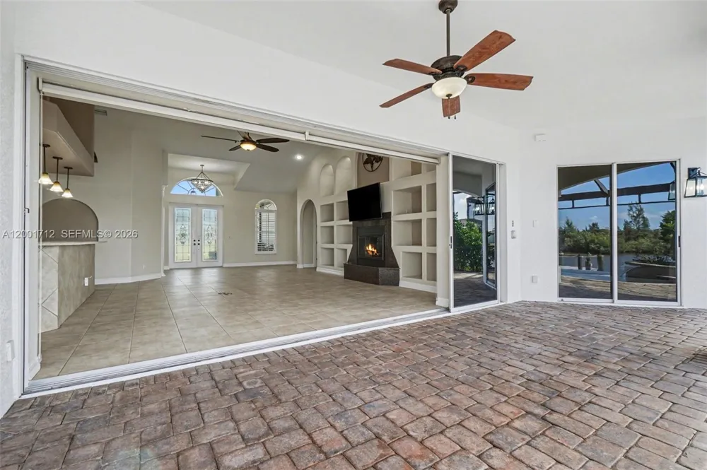 4214 Gulfstream PKWY Cape Coral, FL 33993