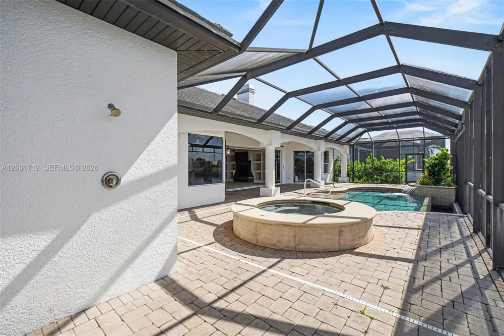 4214 Gulfstream PKWY Cape Coral, FL 33993