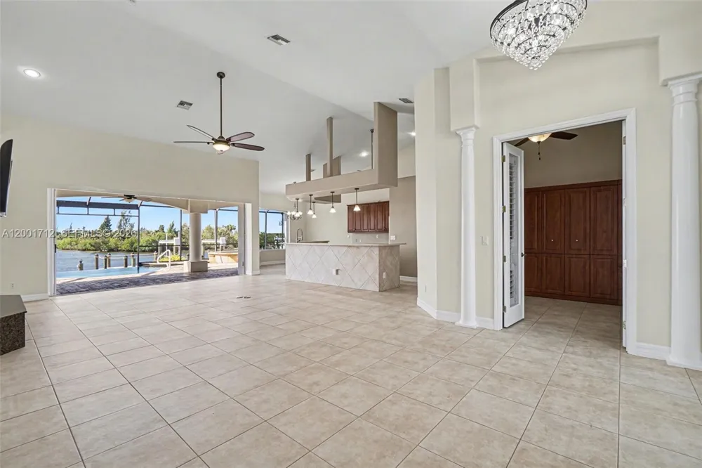 4214 Gulfstream PKWY Cape Coral, FL 33993