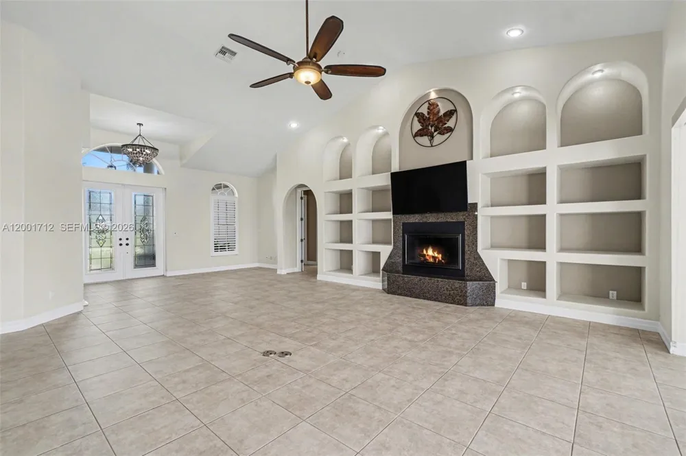 4214 Gulfstream PKWY Cape Coral, FL 33993