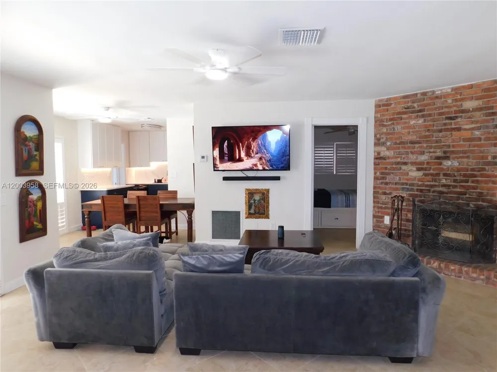 108 NE 30th St Wilton Manors, FL 33334