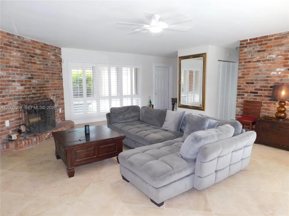 108 NE 30th St Wilton Manors, FL 33334