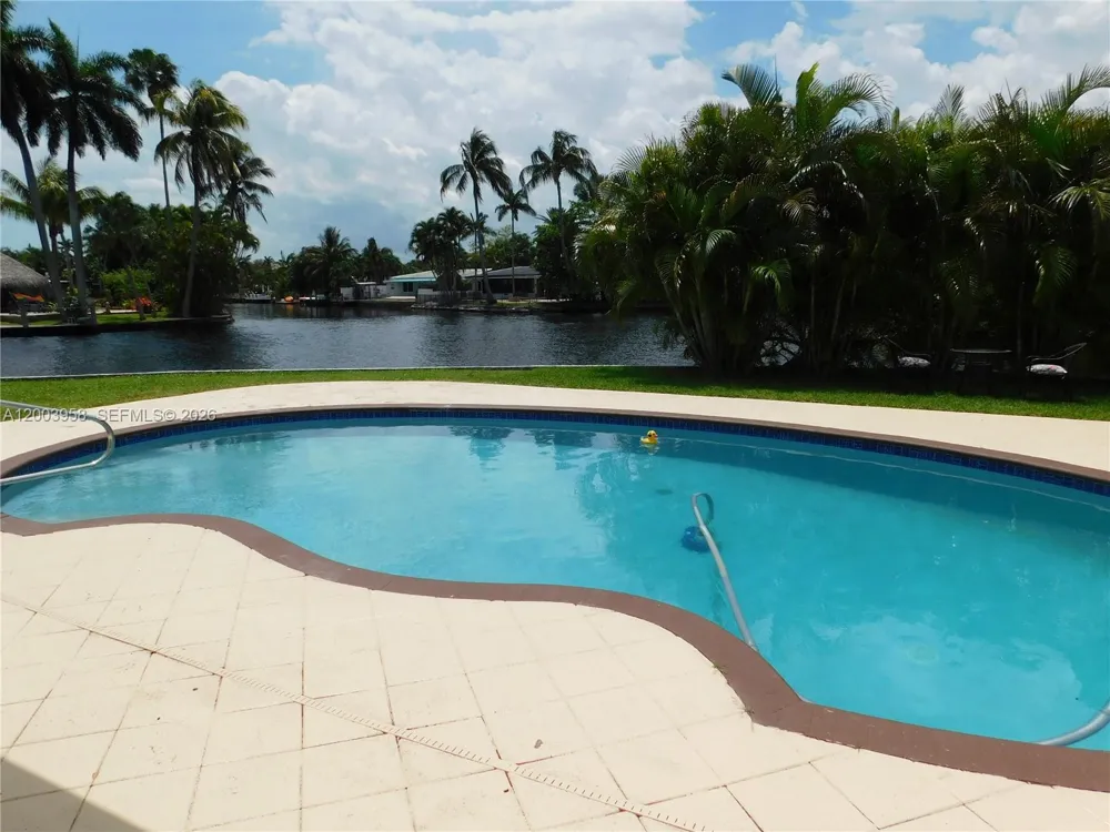 108 NE 30th St Wilton Manors, FL 33334