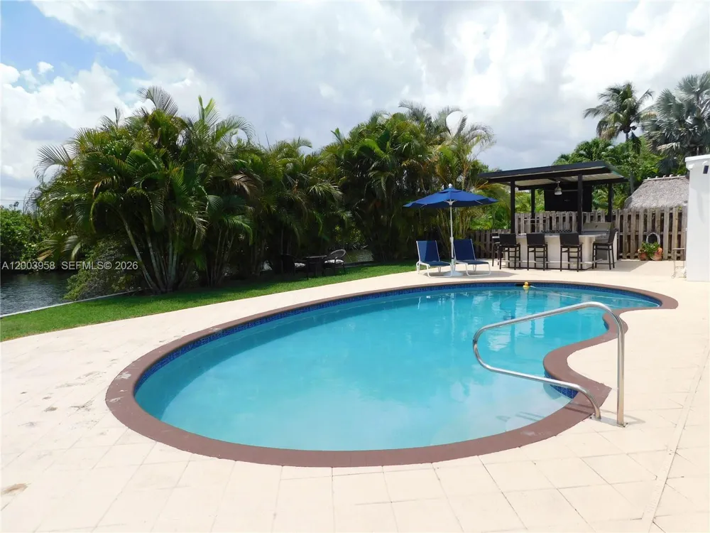 108 NE 30th St Wilton Manors, FL 33334