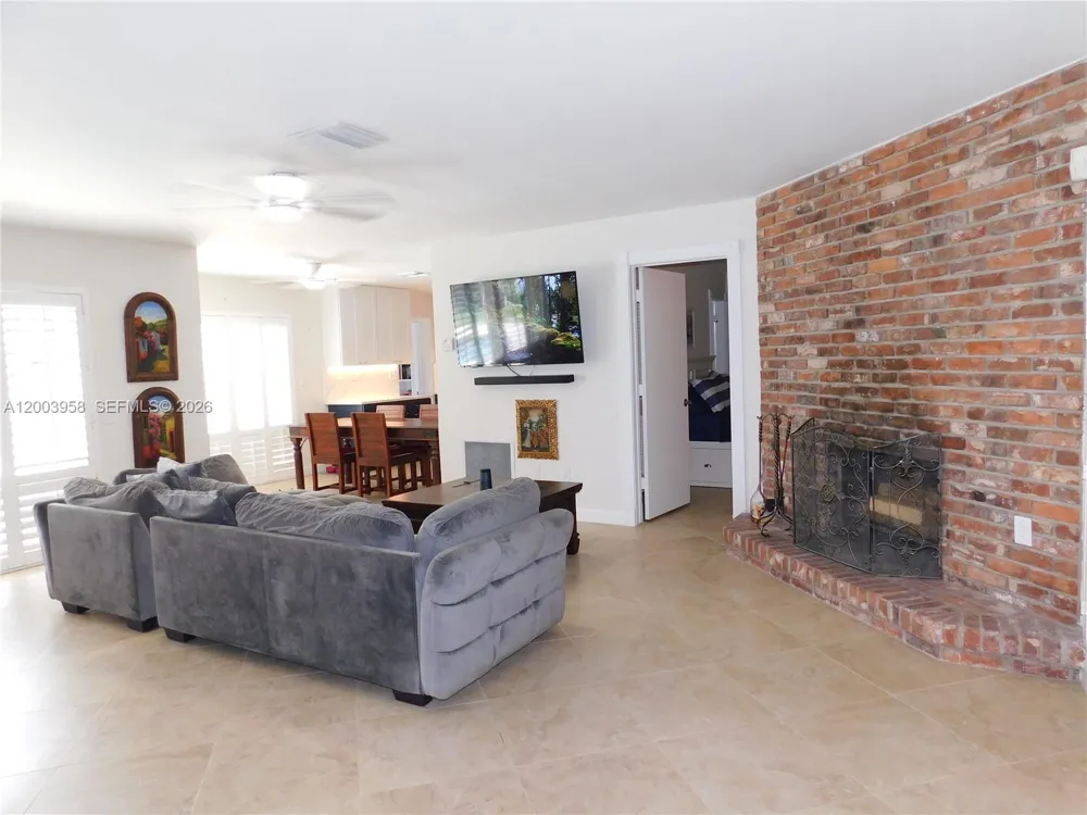 108 NE 30th St Wilton Manors, FL 33334