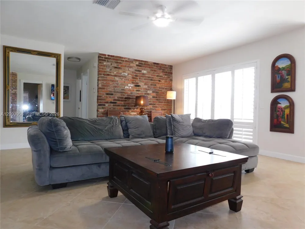 108 NE 30th St Wilton Manors, FL 33334