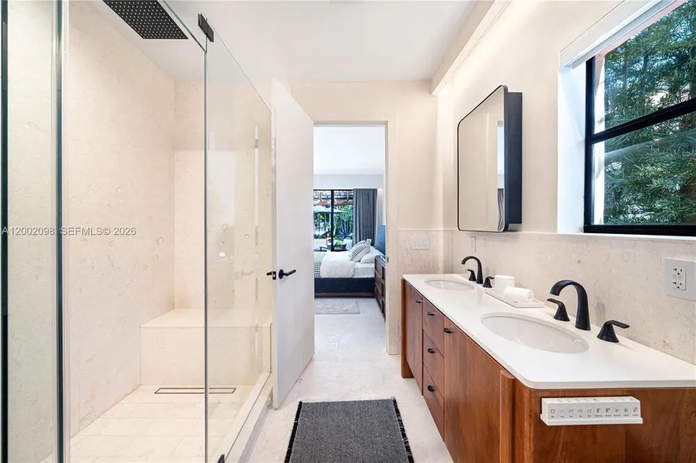1735 Michigan Ave Miami Beach, FL 33139