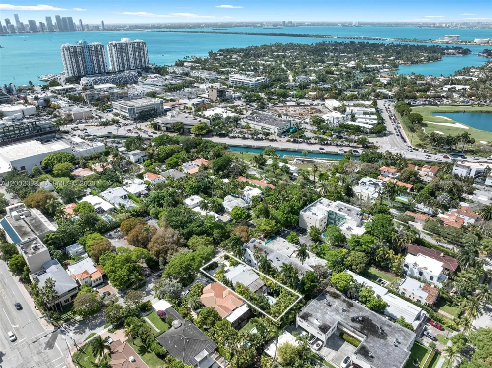 1735 Michigan Ave Miami Beach, FL 33139