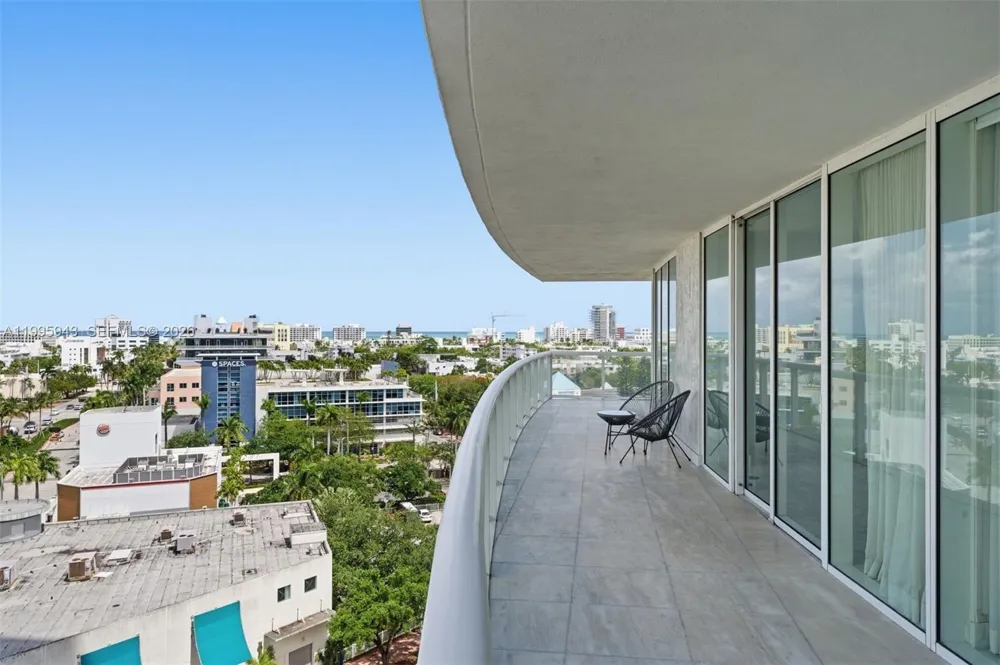 450 Alton Rd #910 Miami Beach, FL 33139