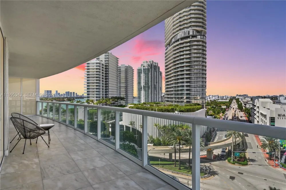 450 Alton Rd #910 Miami Beach, FL 33139