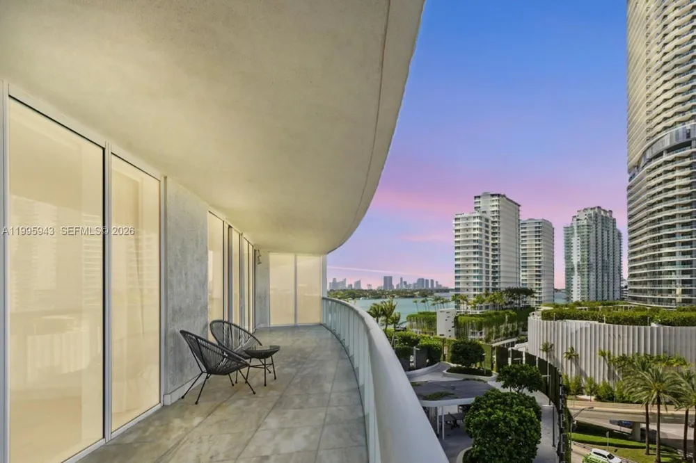 450 Alton Rd #910 Miami Beach, FL 33139