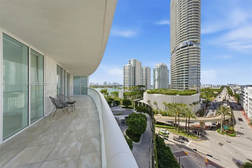 450 Alton Rd #910 Miami Beach, FL 33139