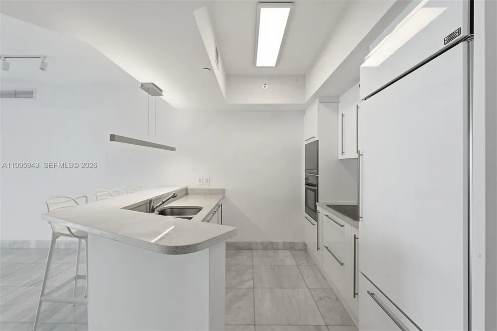 450 Alton Rd #910 Miami Beach, FL 33139