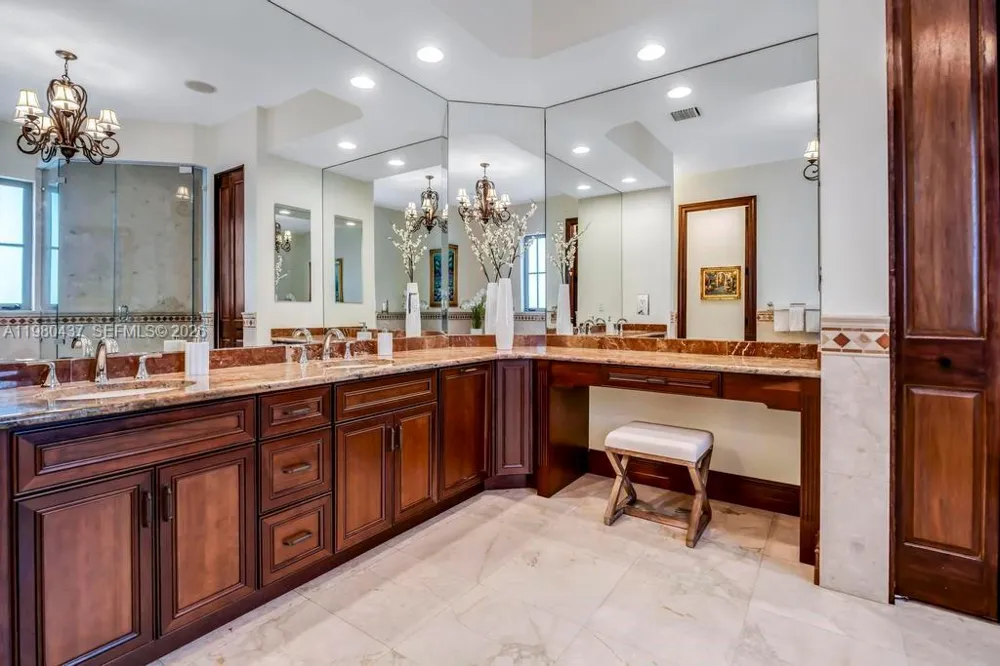 13425 SW 37th Pl Davie, FL 33330