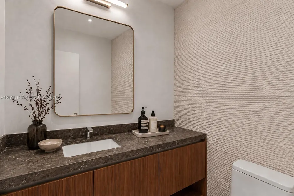 175 SE 25th Road #3602 Miami, FL 33129