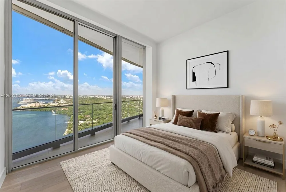 175 SE 25th Road #3602 Miami, FL 33129