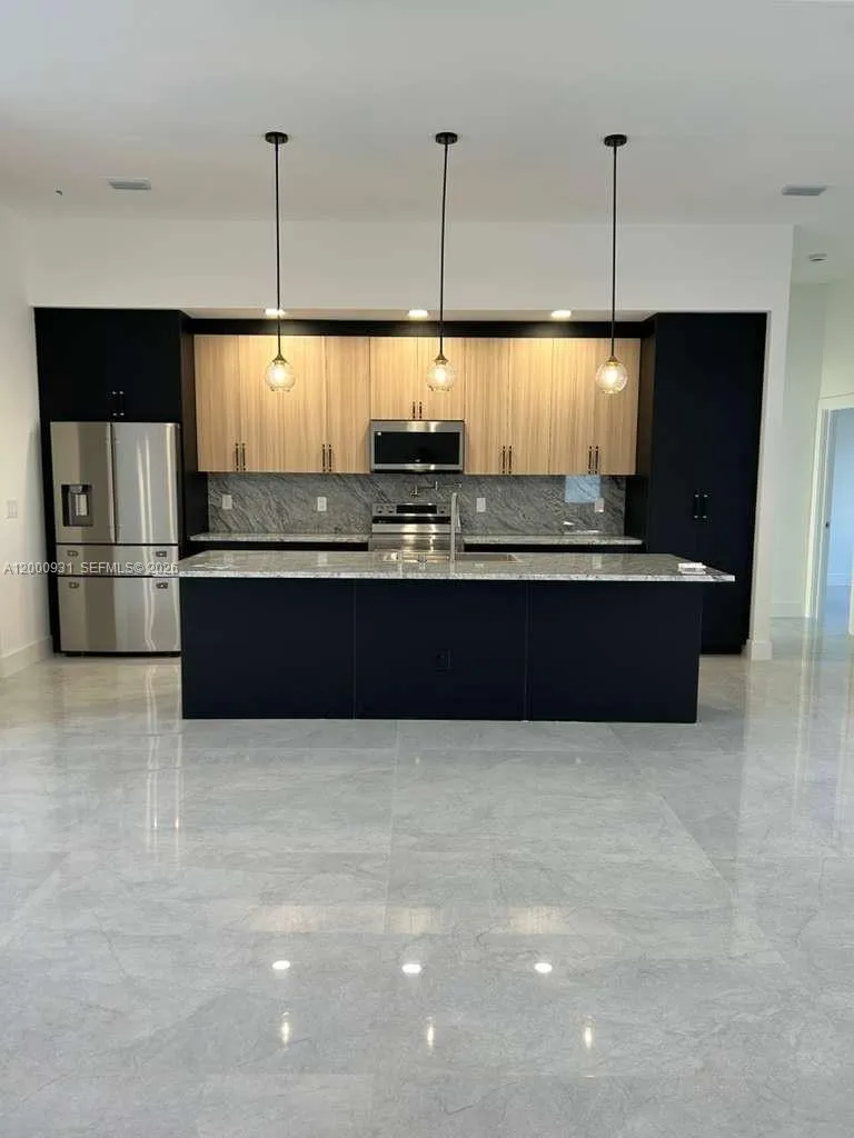 700 Biscayne Dr Port Charlotte, FL 33953