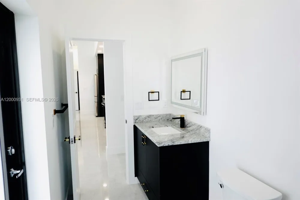 700 Biscayne Dr Port Charlotte, FL 33953