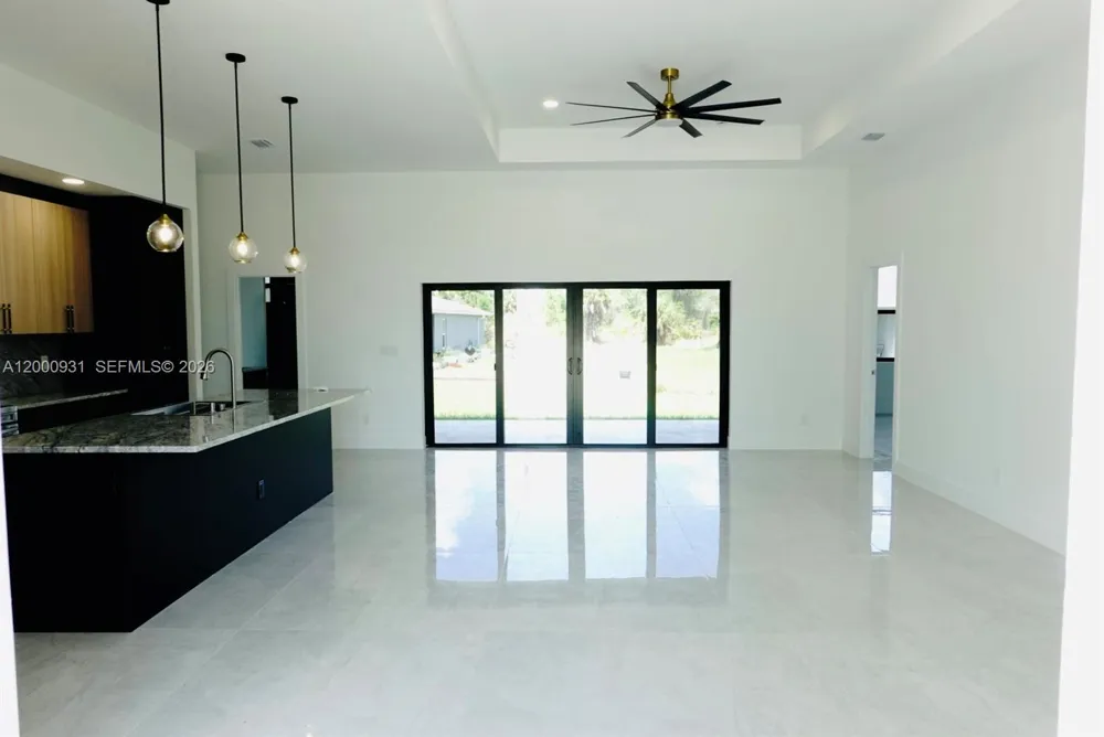 700 Biscayne Dr Port Charlotte, FL 33953