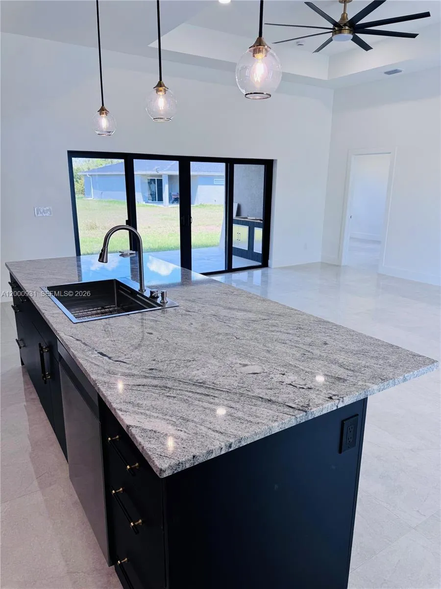 700 Biscayne Dr Port Charlotte, FL 33953