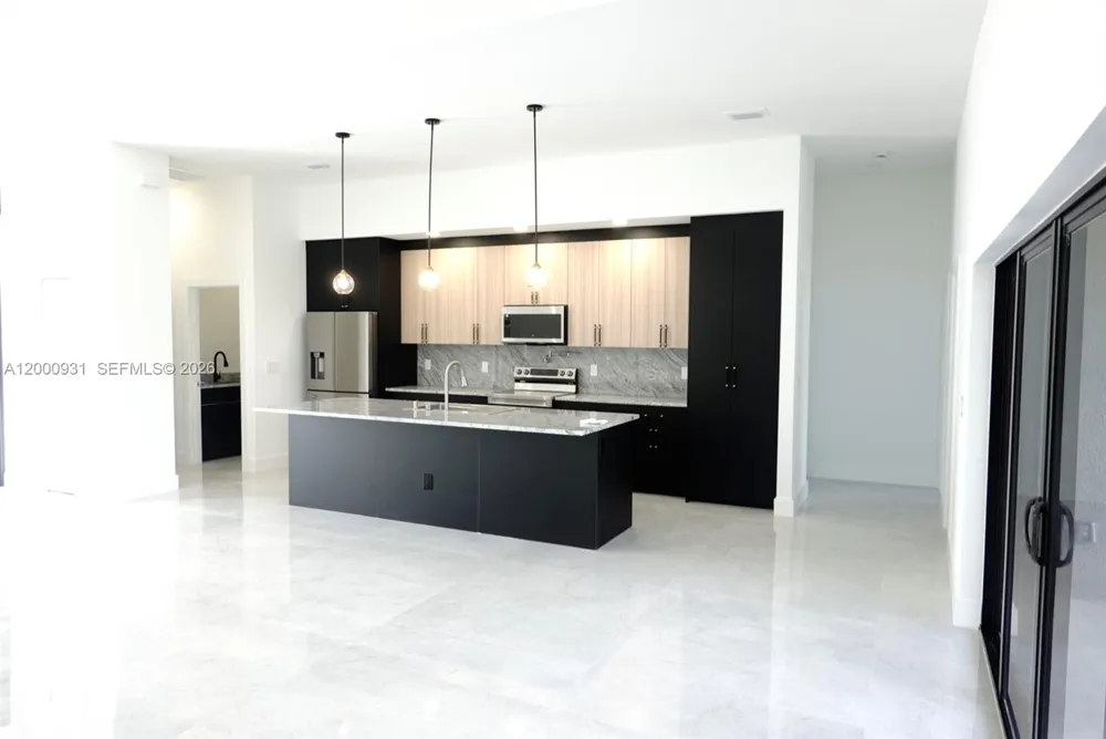700 Biscayne Dr Port Charlotte, FL 33953