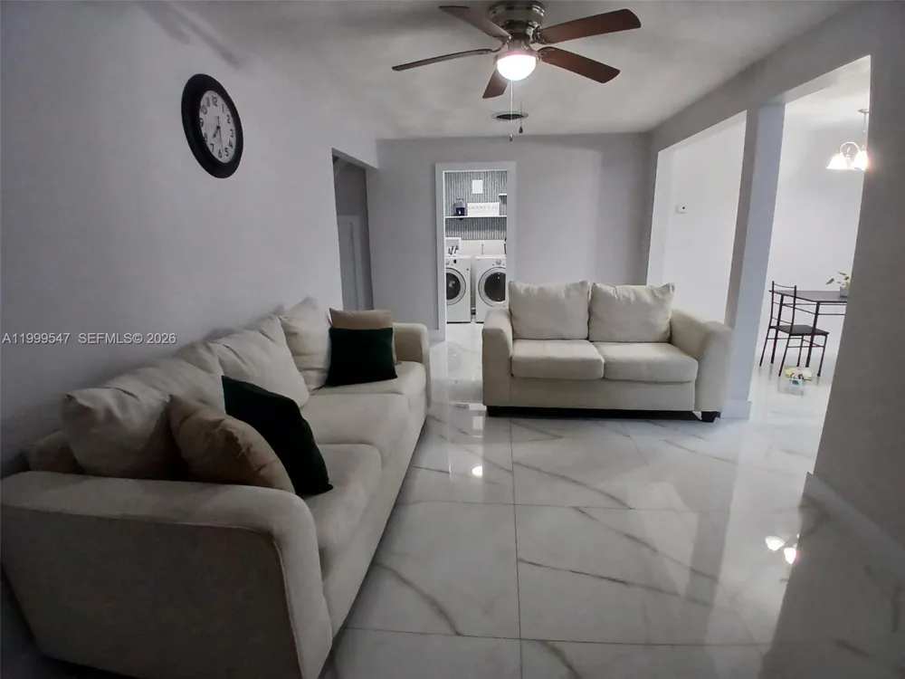 2211 NEW JERSEY RD Lakeland, FL 33803