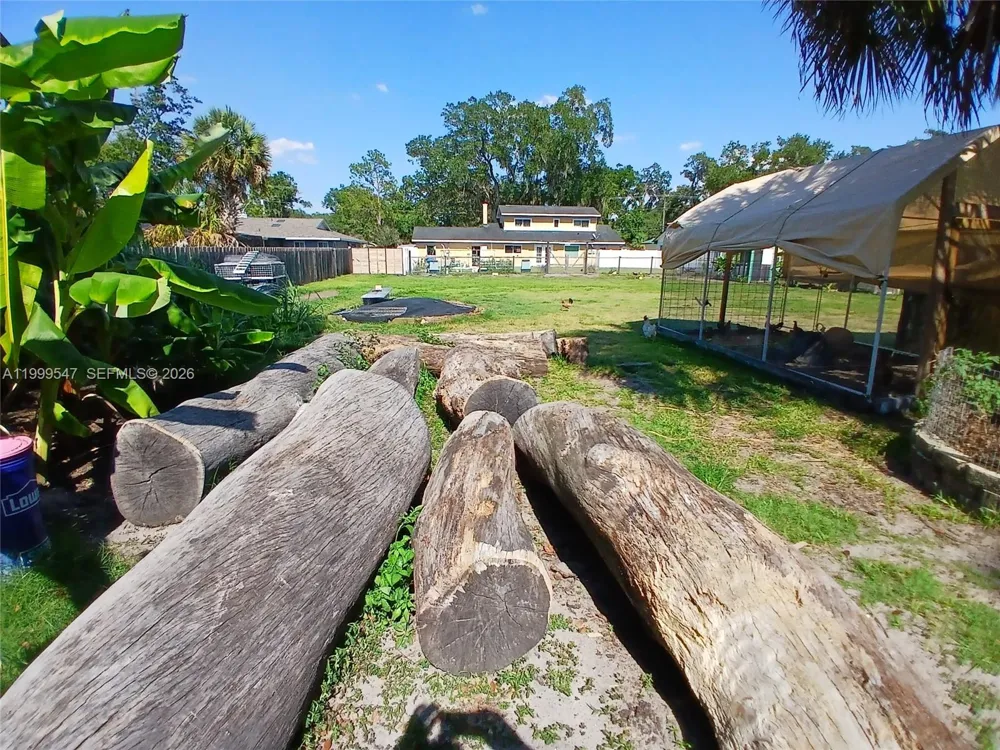 2211 NEW JERSEY RD Lakeland, FL 33803